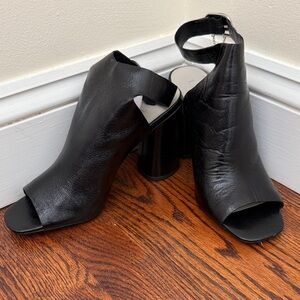 1. State Black llan Ankle Strap Sandal Sz 8.5